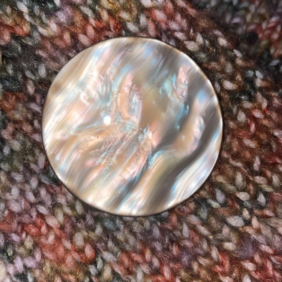 TWEEDS Woman’s Wool Cardigan with Abalone Button Closure, Size Medium - Picture 4 of 4